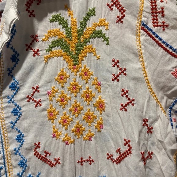 FARM RIO embroidered cross stitch grandma button down top - Picture 9 of 11